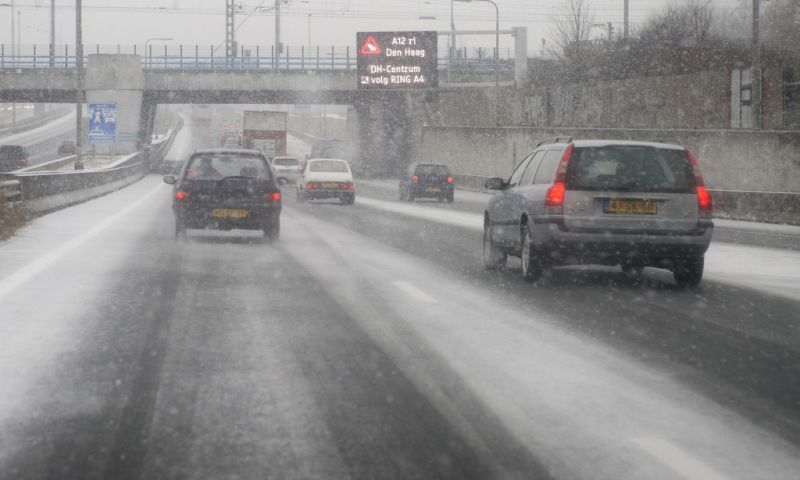 Waze Waarschuwt Nu Ook Voor Sneeuw En Gladde Wegen - Bright