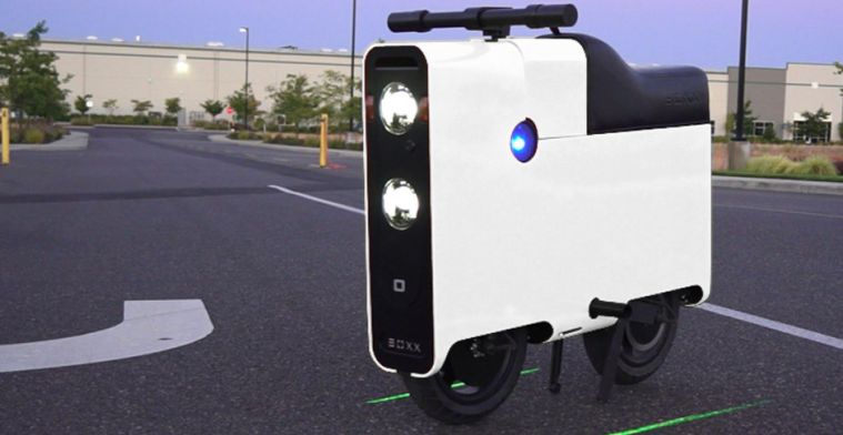 Deze bizarre e-scooter gaat echt in productie