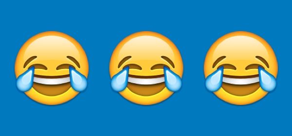 De huilen-van-het-lachen-emoji is 'Engels woord van het jaar'