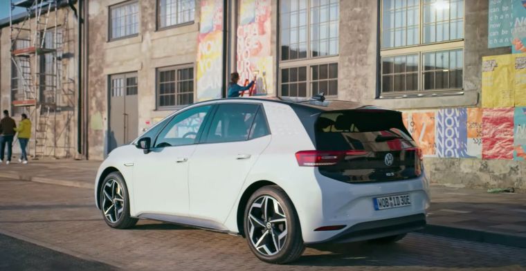 Volkswagen pompt 33 miljard euro in elektrische auto's