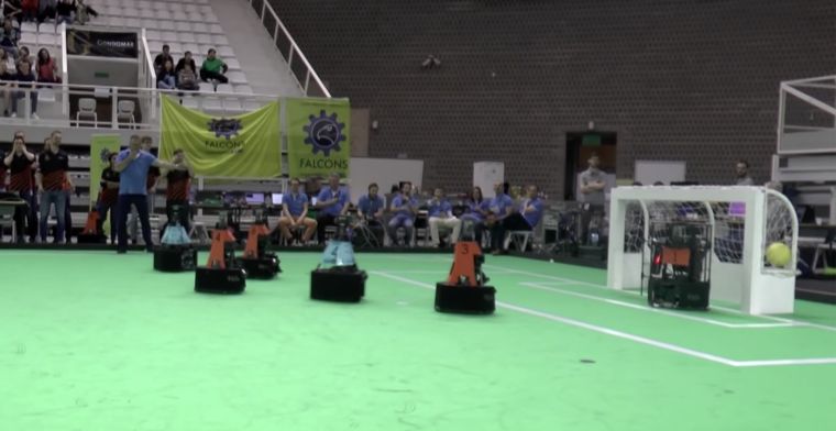 TU Eindhoven tweede op EK Robotvoetbal