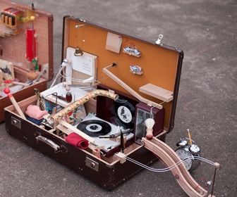 De kleinste Rube Goldberg Machine ter wereld