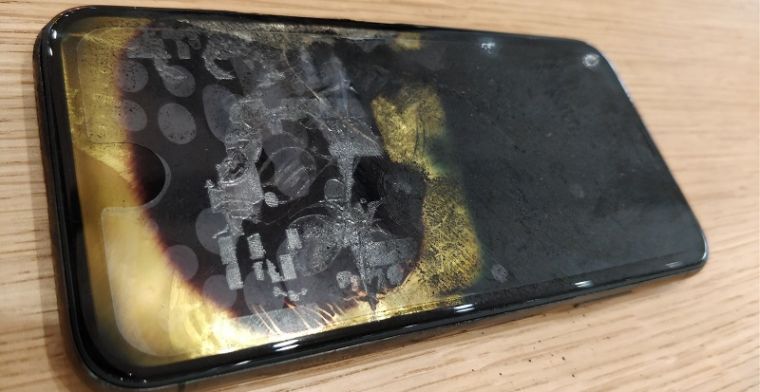 iPhone X ontploft in jaszak van Nederlander