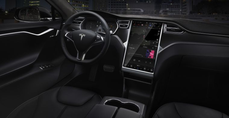 Tesla-update brengt betere autopilot en Sketchpad