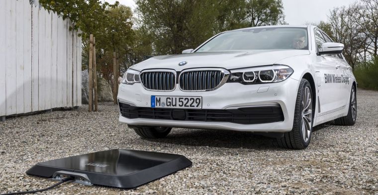 Mat voor draadloos laden BMW-hybrides deze zomer te koop