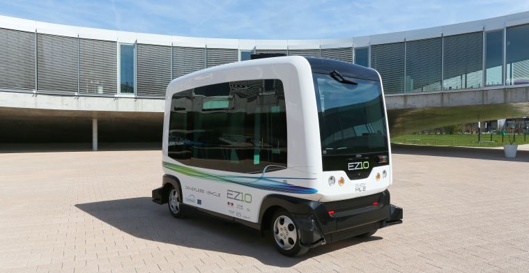 Wereldprimeur: robotauto zonder stuur gaat de weg op in Wageningen