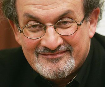 Facebook buigt voor Salman Rushdie