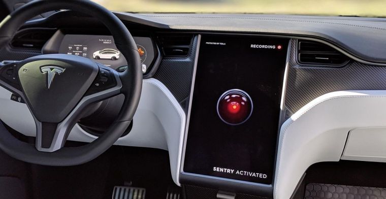 Tesla laat gebruikers claxon en bewegingsgeluid aanpassen