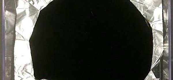 Vantablack is het nieuwe zwart: 'dit ziet er raar uit'