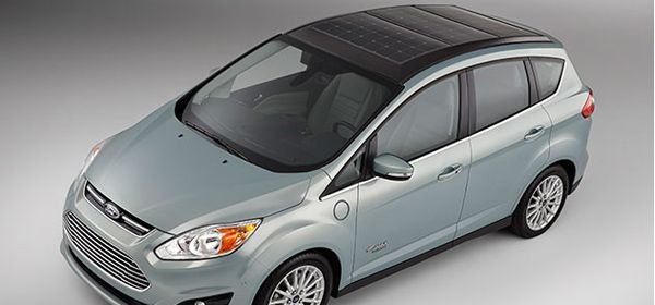 Conceptauto Ford met zonnecellen in het dak