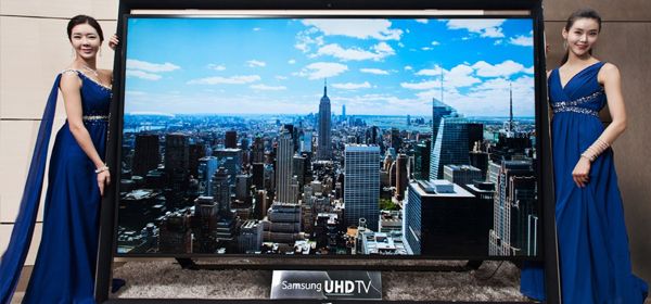 Nieuwe Samsung-tv is groter dan een kingsize bed