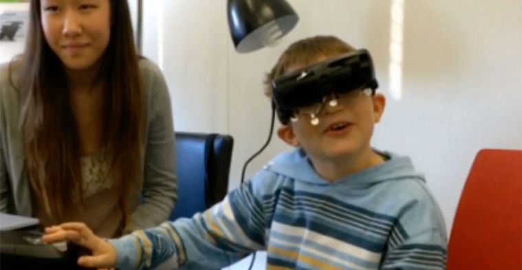 Tech Update: Jongen ziet moeder dankzij speciale bril