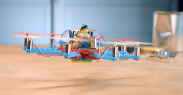 Met dit pakket bouw je zelf een drone van LEGO