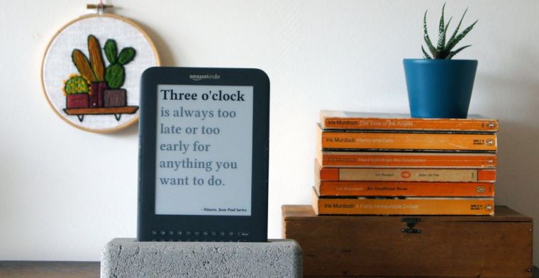 Maak van je oude Kindle een literaire klok