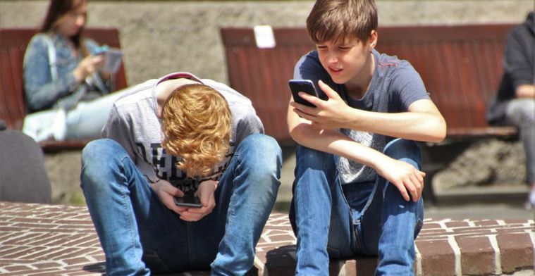 'Minder Nederlandse kinderen hebben Facebook-app'