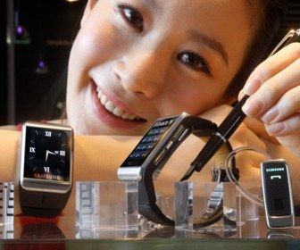 Samsungs horlogemobiel met dun touchscreen