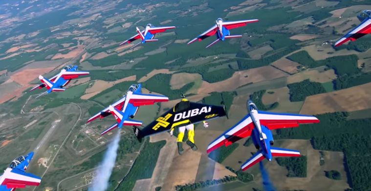 Video: Jetpack-mannen vliegen een stukje samen met straaljagers
