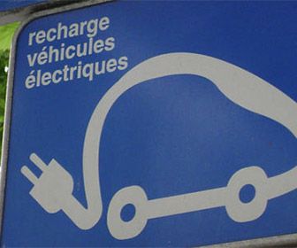 Onderzoek milieu-impact elektrische auto's onderuit