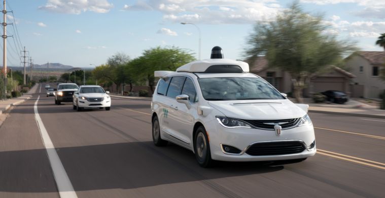 Google-zusterbedrijf stuurt zelfrijdende auto's weer de weg op