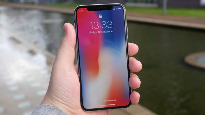 'Vanaf 2019 hebben alle iPhones een oled-scherm'