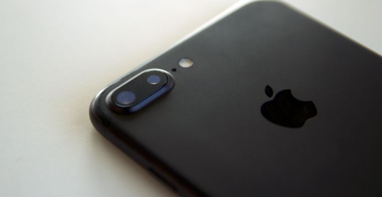 'Nieuwe iPhone krijgt gebogen oled-scherm'