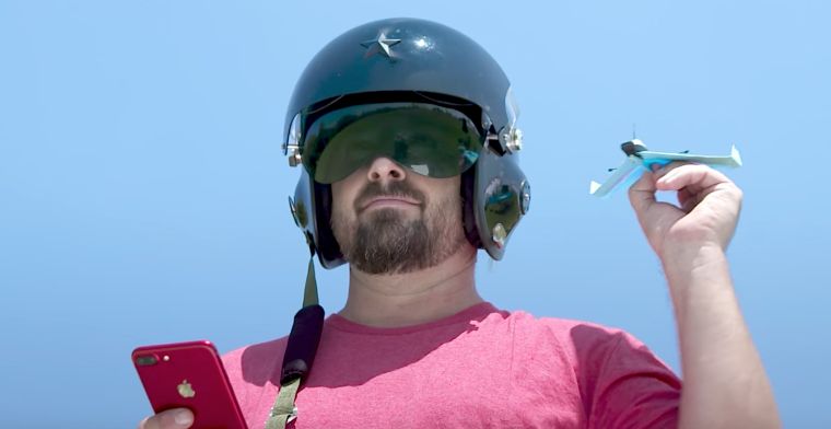Bestuurbaar stuntvliegtuigje van papier is hit op Kickstarter