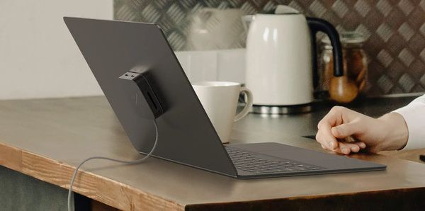 Deze laptop is poortloos en maar 7 mm dik