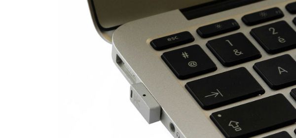 Usb-stick met 'Macbook-design' steekt maar 5 mm uit