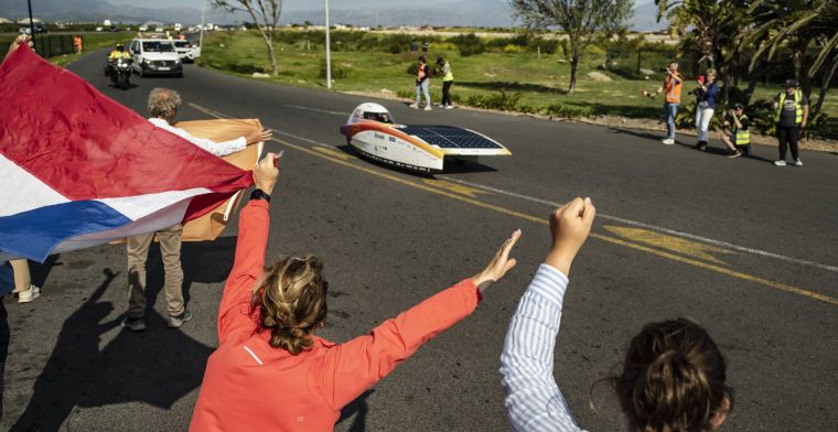 Delftse zonneauto wint race van acht dagen door Zuid-Afrika