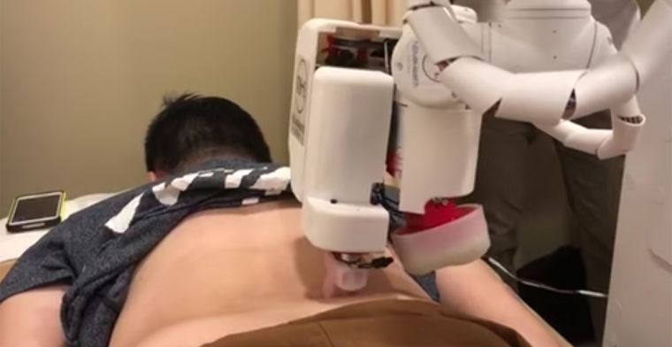 Robotmasseuse verhelpt lage rugpijn