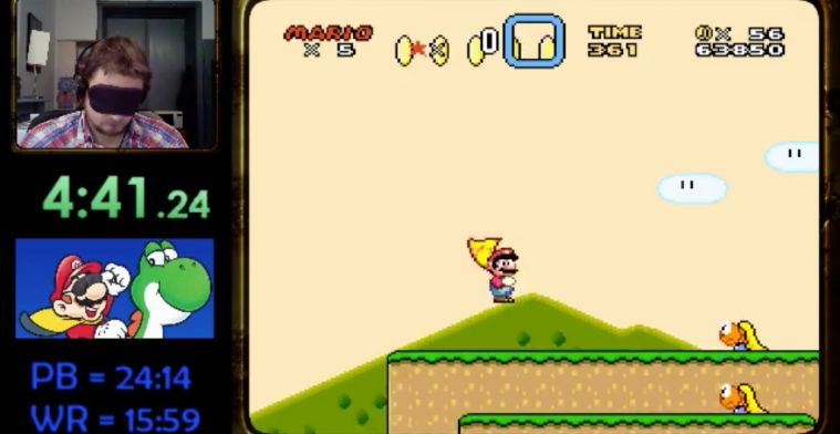 Geblinddoekte man speelt Super Mario World binnen kwartier uit