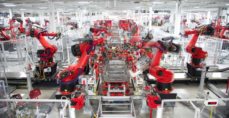 Fabrieksarbeiders Tesla klagen over 'erbarmelijke werkomstandigheden'