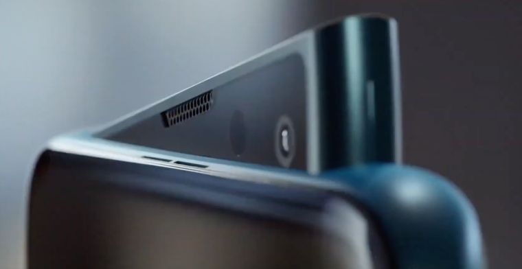 Oppo lanceert telefoon met schuine pop-upcamera