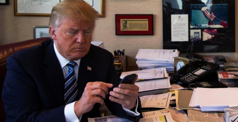 Donald Trump wisselt Android-telefoon in voor iPhone