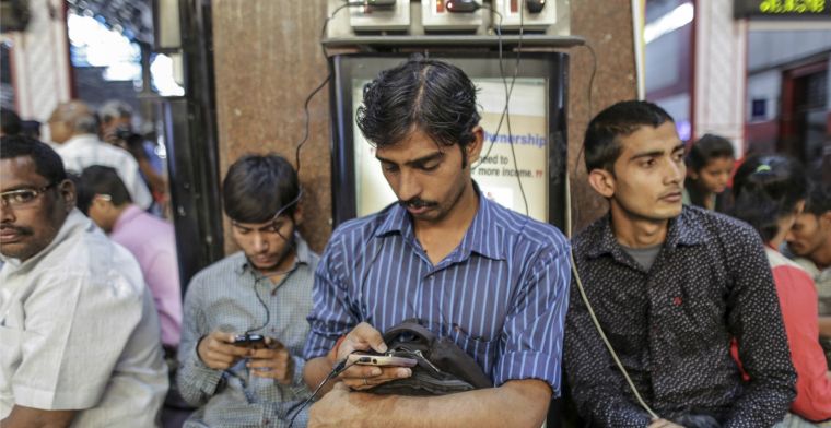 India wil dat bedrijven smartphones van 30 dollar maken
