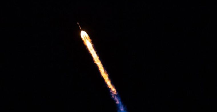 SpaceX landt voor het eerst raket in Californië