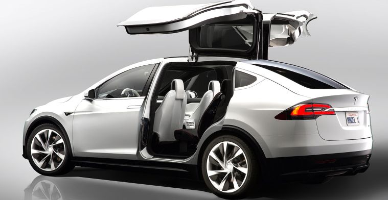 Musk niet tevreden met verkooprecord Tesla: 50.000 auto's in 2015