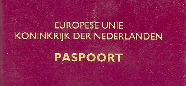 Een vals Nederlands paspoort regelen is een makkie