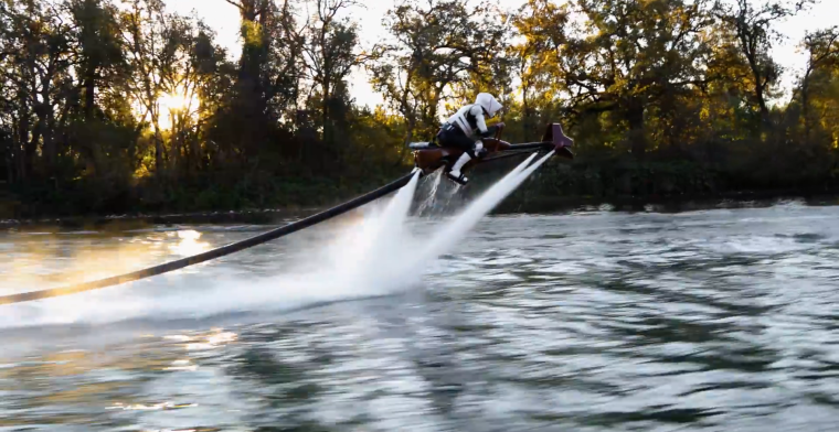 Video: Over het water racen met 'Star Wars Speeder Bikes'