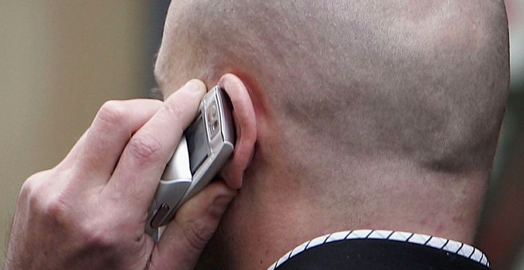 Rechter: hersentumor veroorzaakt door gebruik mobieltje