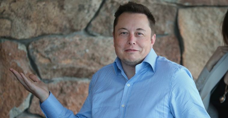 Tesla wil Elon Musks zonnepaneelbedrijf overnemen