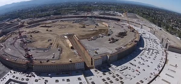 Video: Drone filmt Apple's 'spaceship' in aanbouw