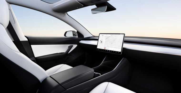 Musk: Robottaxi Tesla zonder stuur in 2024 in productie