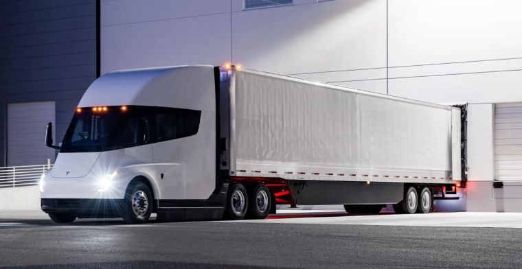 Tesla start met productie elektrische vrachtwagen