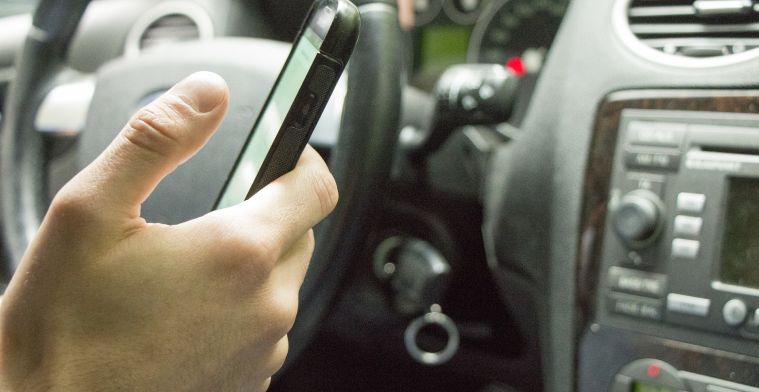 België breidt verbod op gebruik telefoon tijdens rijden uit
