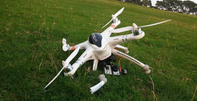 Boeren gebruiken drones tegen wiet in maisveld