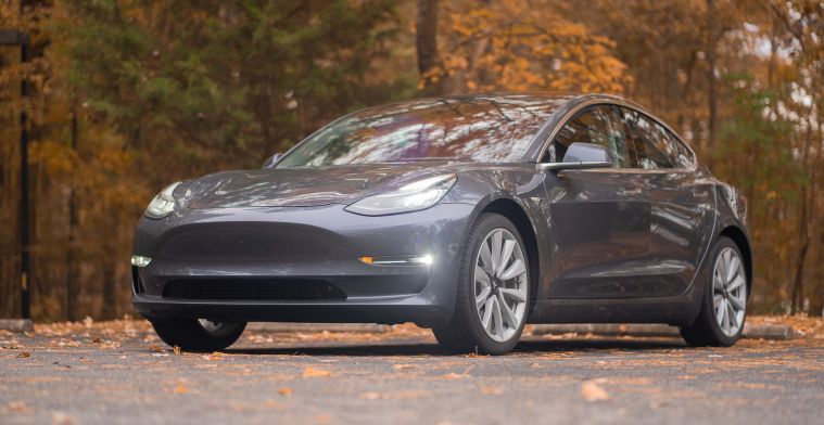 Tesla start uitrol volledig zelfrijdende Autopilot