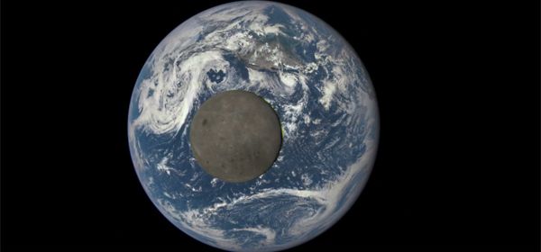 Video: de achterkant van de maan