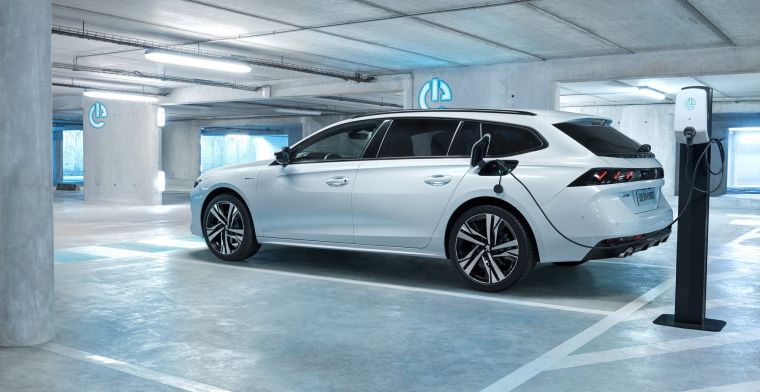 Peugeot gaat aan de plug-in hybrides
