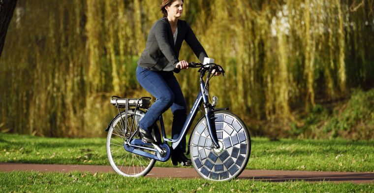 Nederlandse e-bike laadt op met zonnecellen in wiel